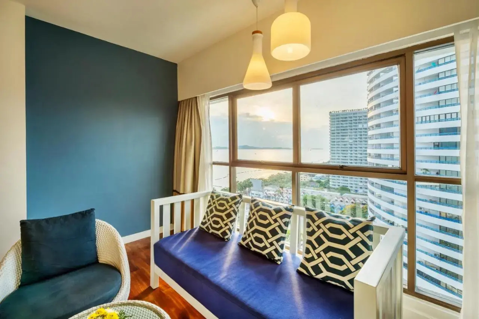 Jomtien Palm Beach Hotel And Resort