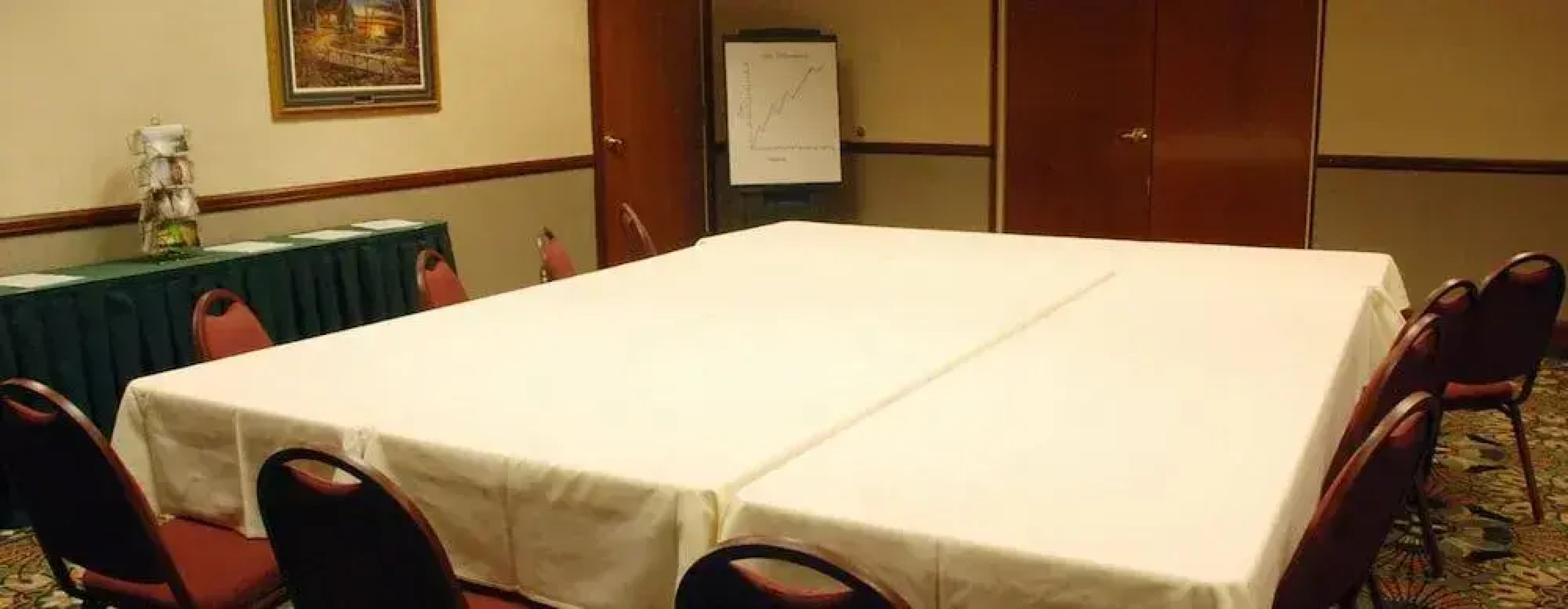 The Plaza Hotel & Suites Winona