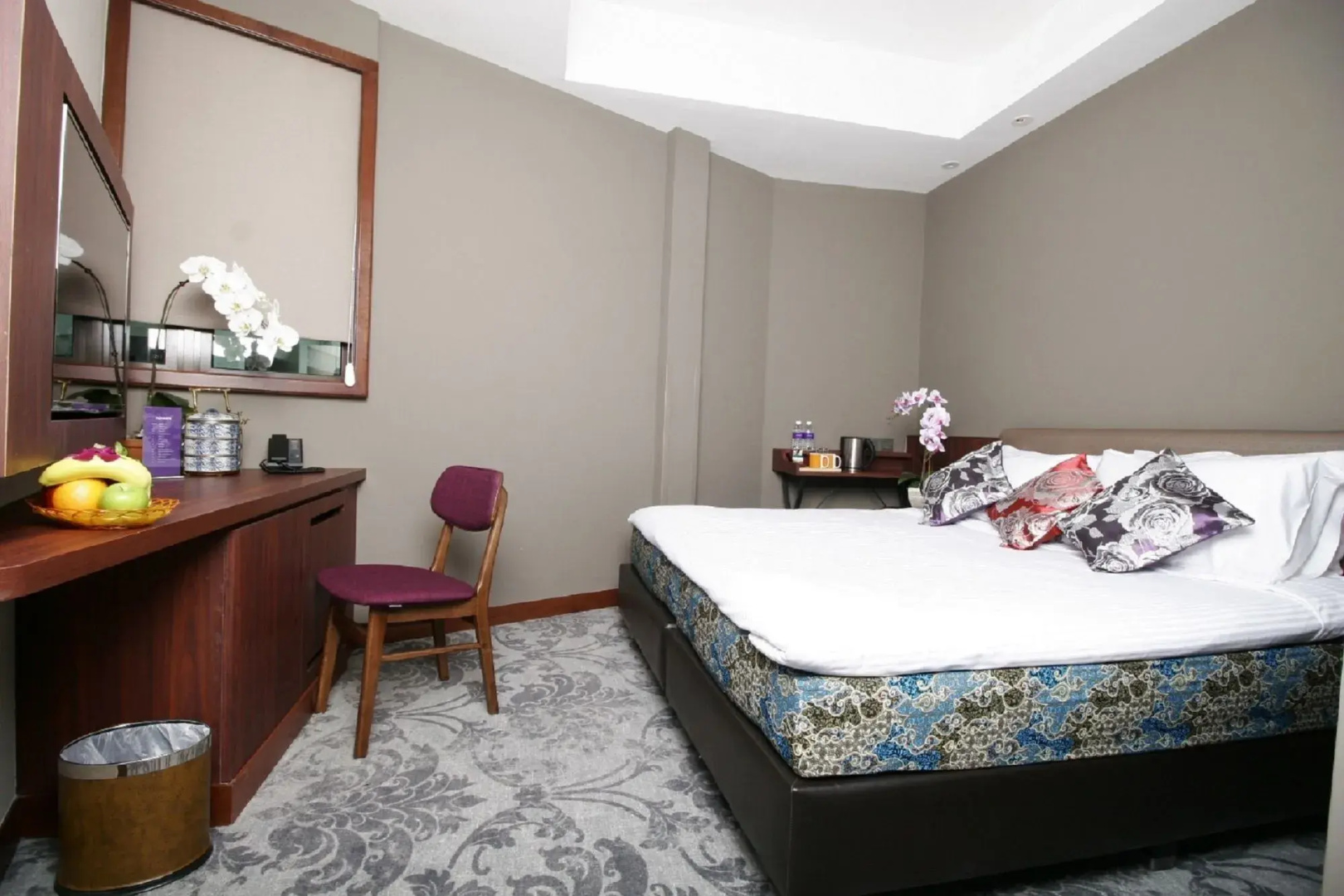 AM Hotel