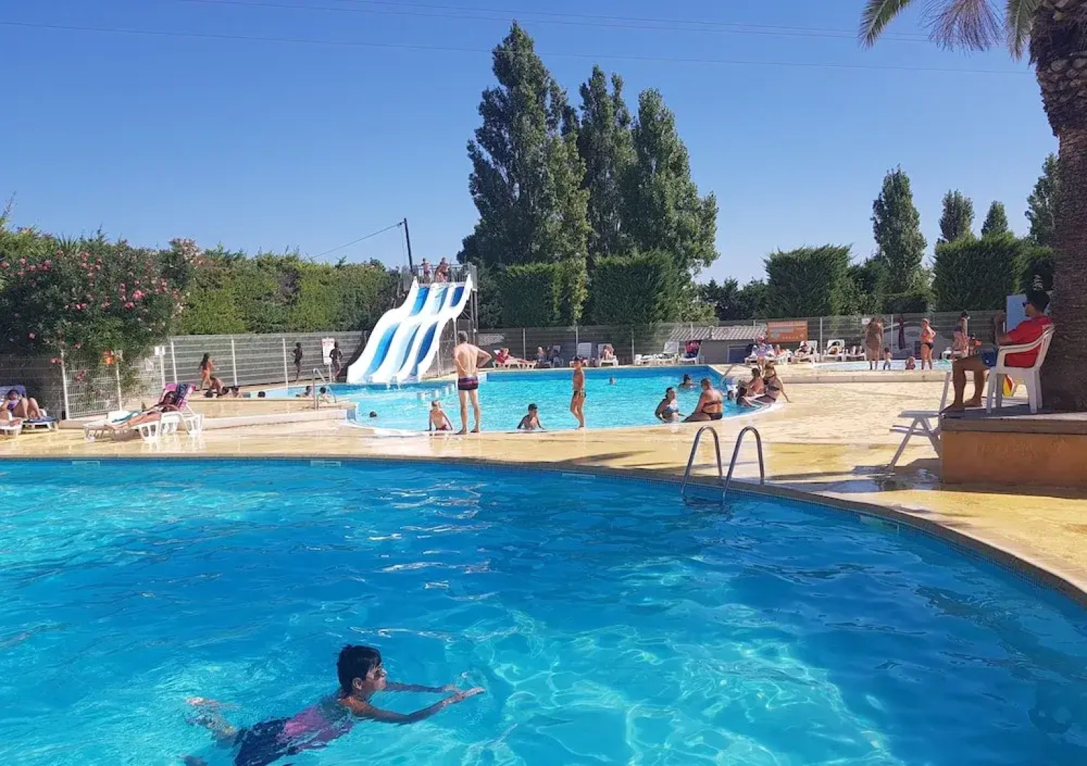 Mobile Home 3 chambre clim TV camping 4