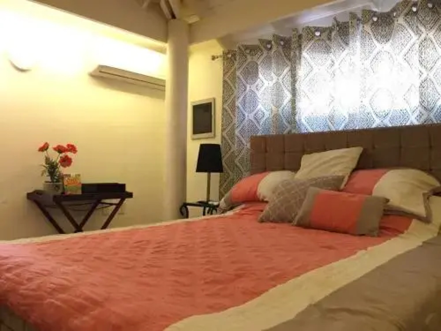 Flamingo Sunsets Apartment