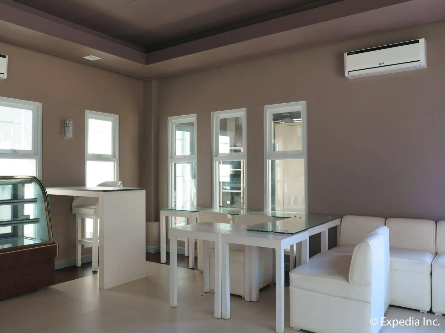 Lucky 9 Budget Hotel