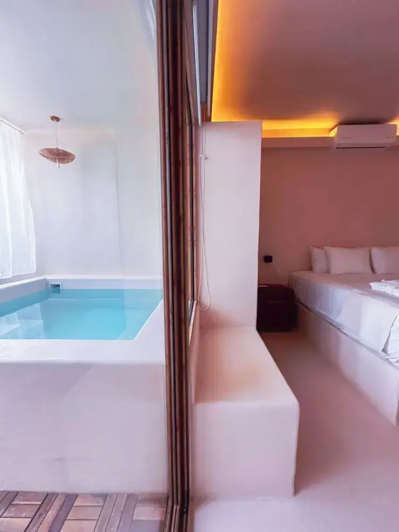 Xeno Hotel Boutique