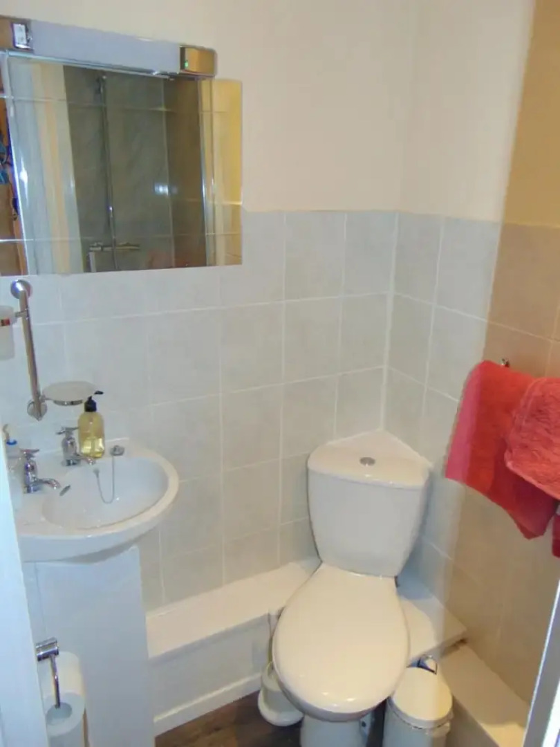 White House View Guest House