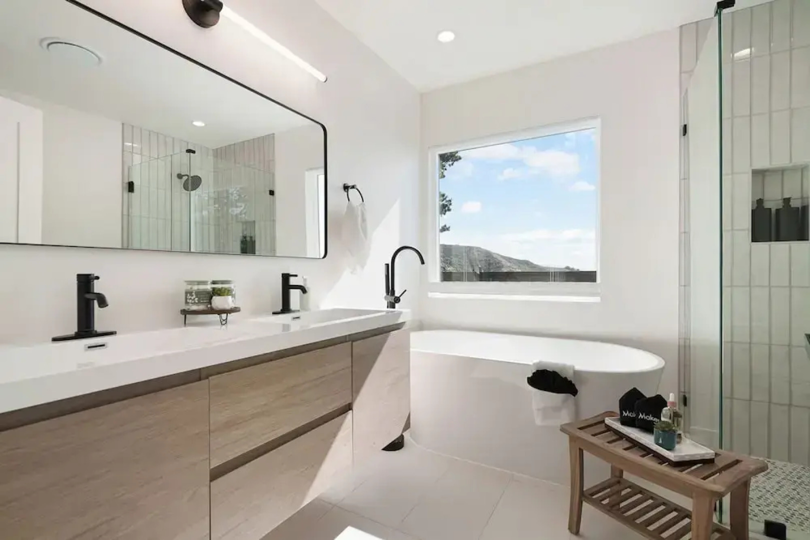 Oceanview Sunset View 3BR Luxe Home Yard