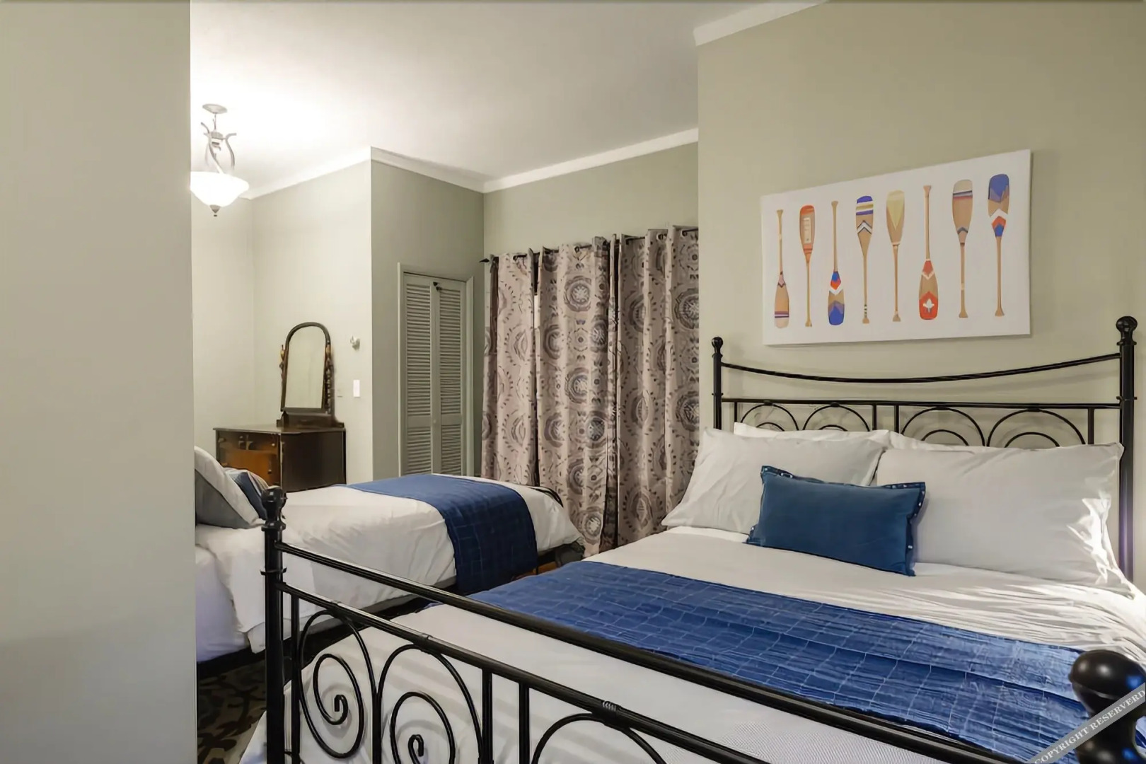 Harrison Heritage House and Cottages - Harrison Hot Springs