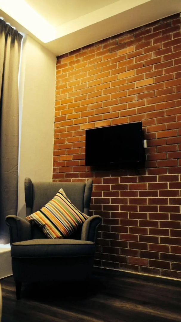 Roomies Suites