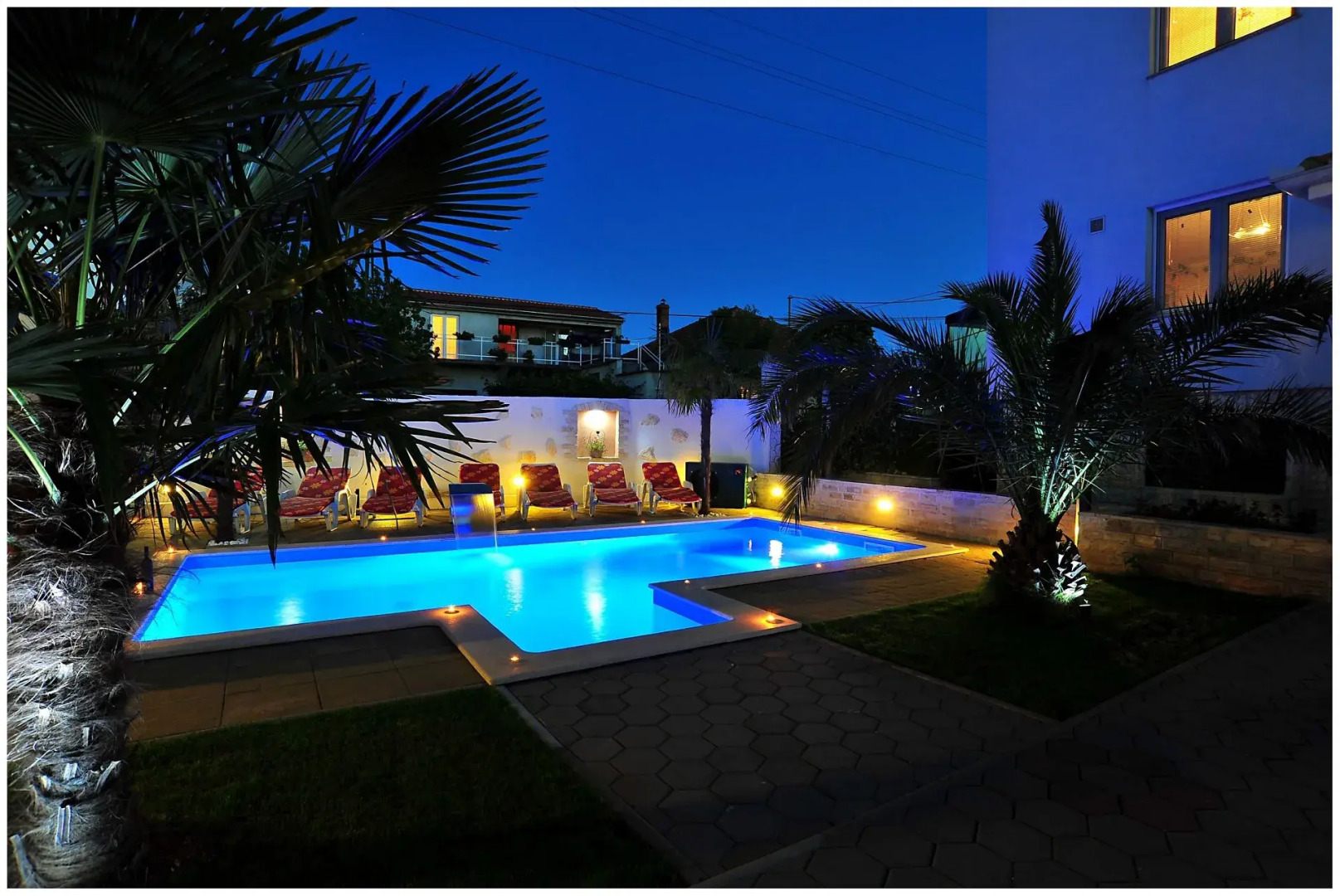 Room Tomo - open pool and pool for children: R1 Sukosan, Zadar riviera