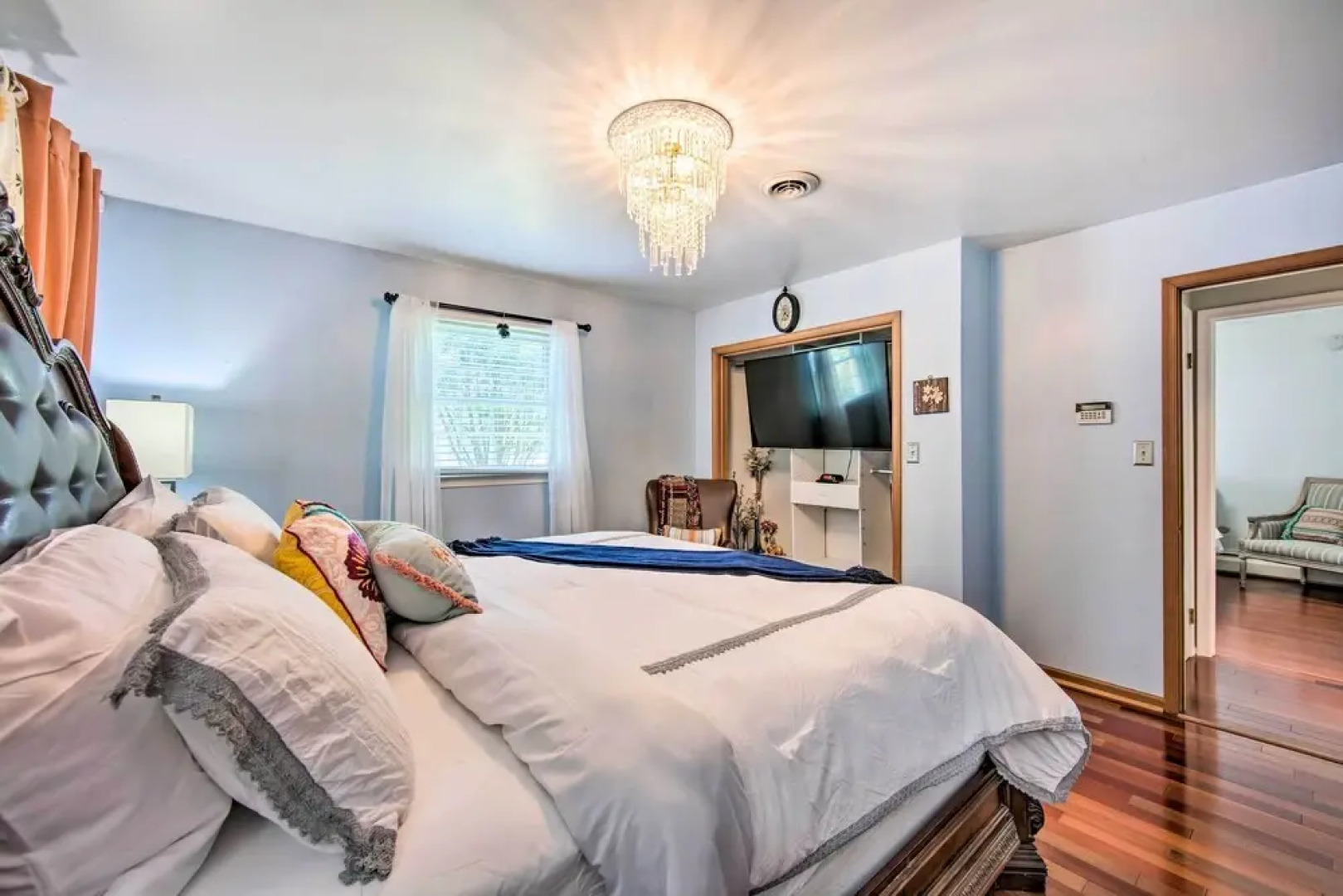 Spacious Palmyra Home w/ Fire Pit & Deck!