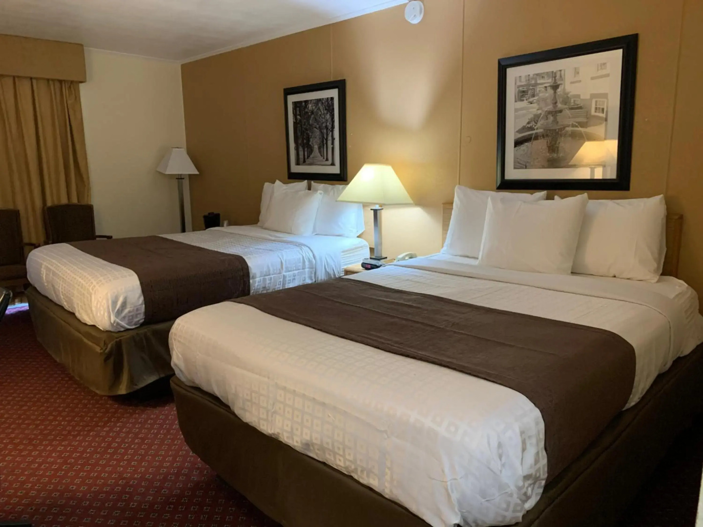 Red Carpet Inn & Suites Ebensburg