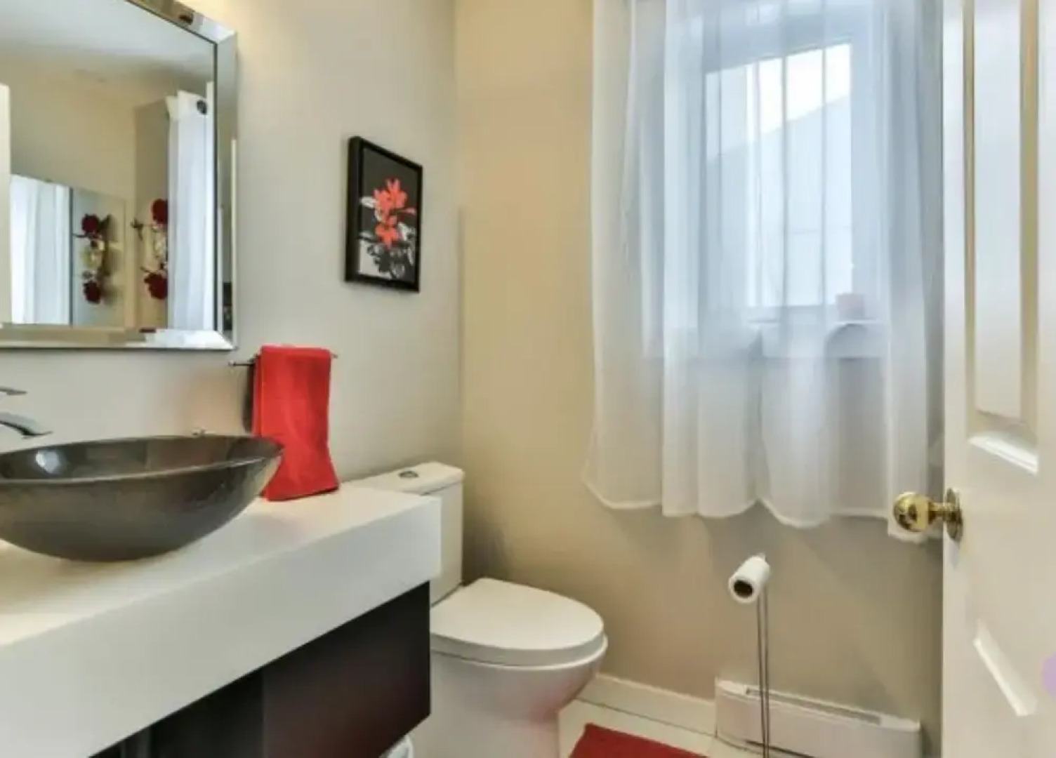 Stunning 2-bed House in Gatineau