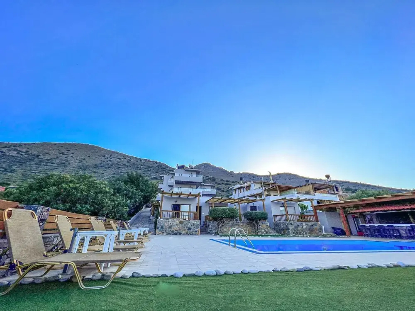 Elounda Ocean View Suites