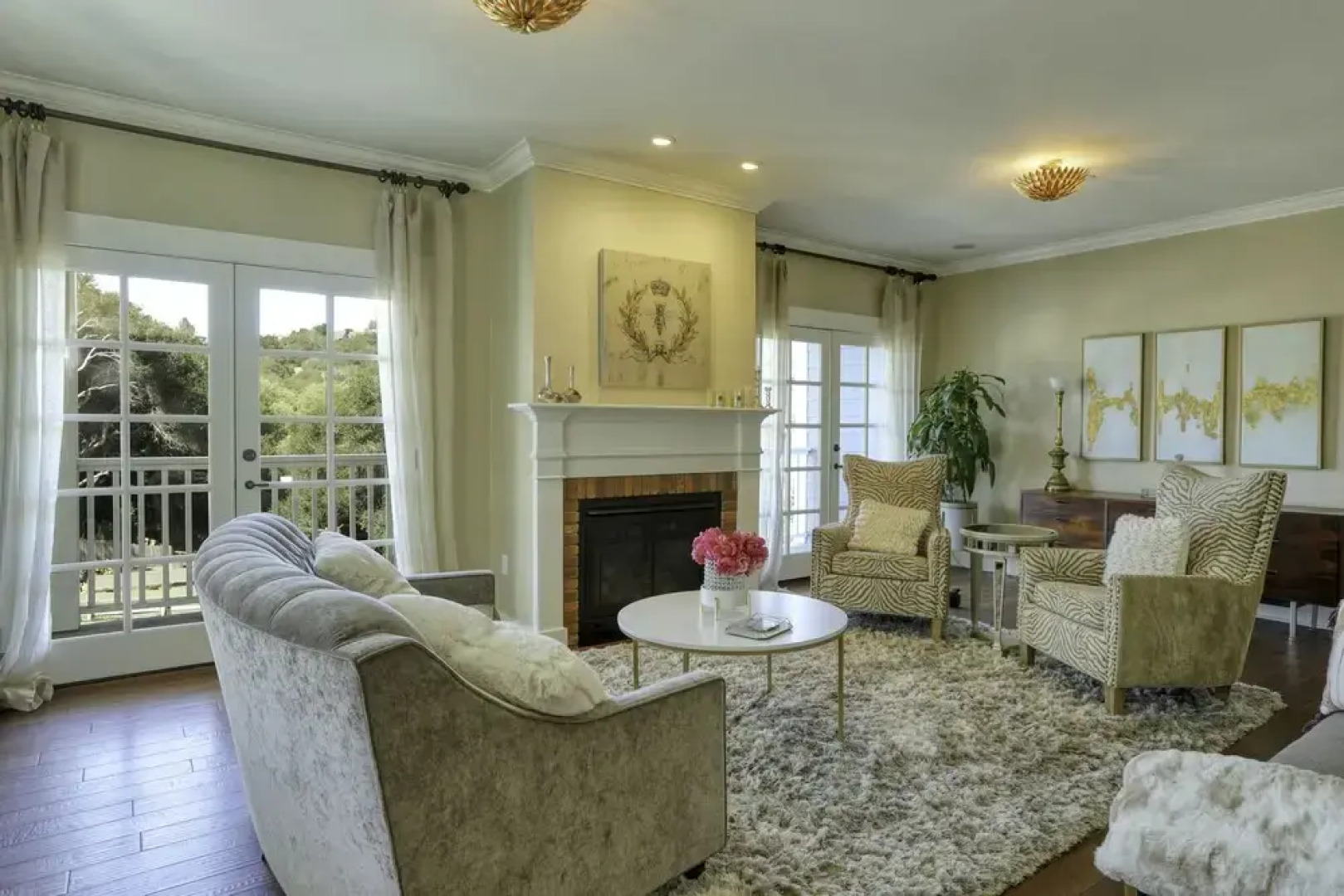 552 Paseo Street 4 Bedroom Home by Redawning