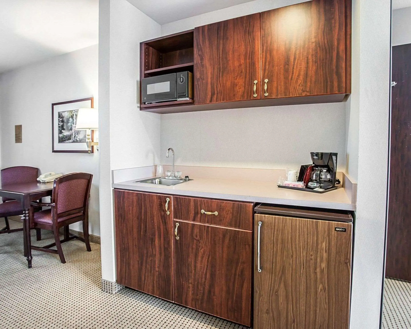 Quality Inn Grand Suites Bellingham