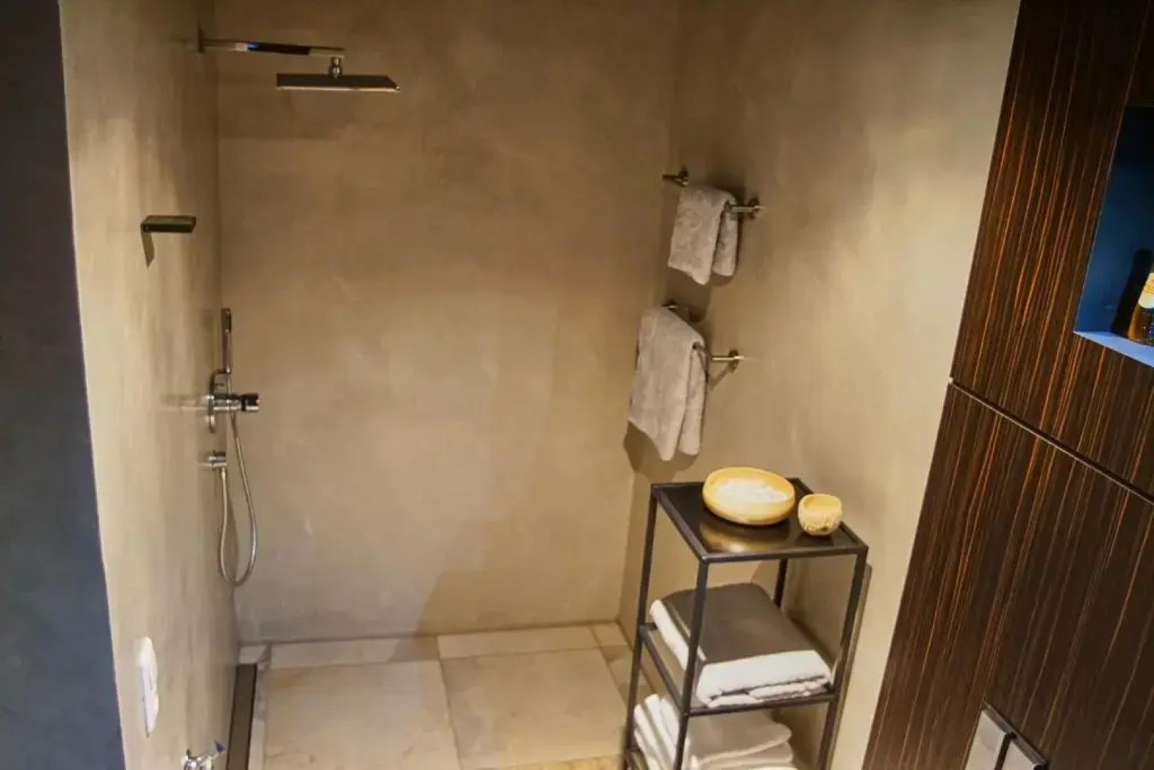 Zimmer - Modernes Apartment mit 45 qm.