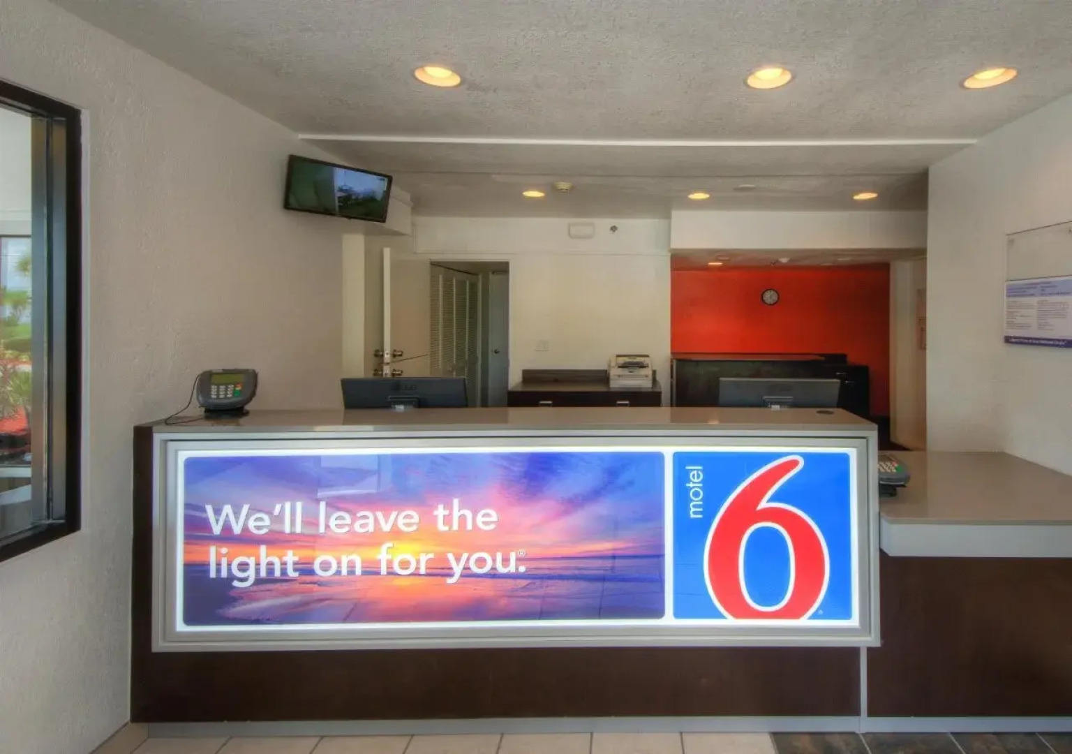Motel 6 Bradenton, FL