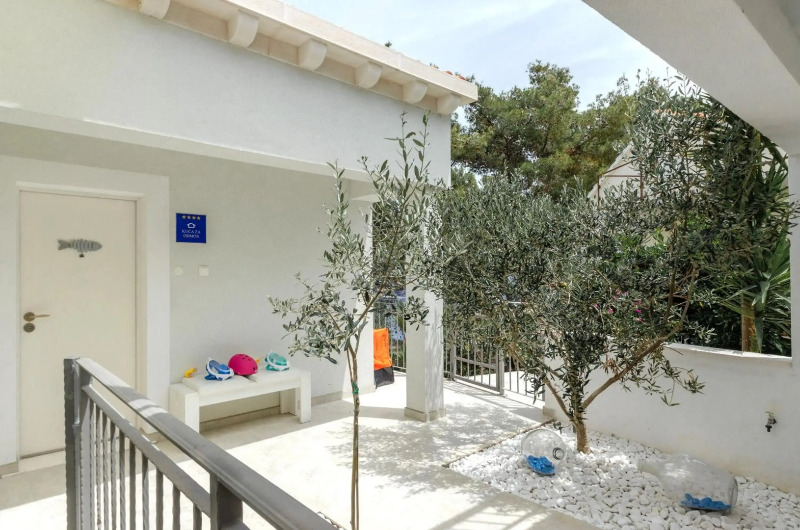 Summer House Bougainvillea by Dubrovnik Colors