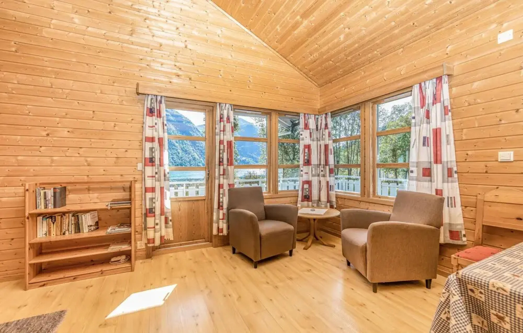 Stunning Home in Fjærland With 3 Bedrooms