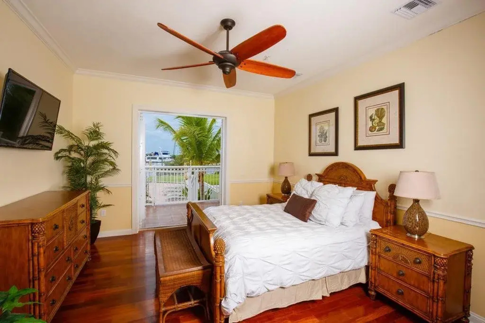 Key West Harbour Oceanfront Suites