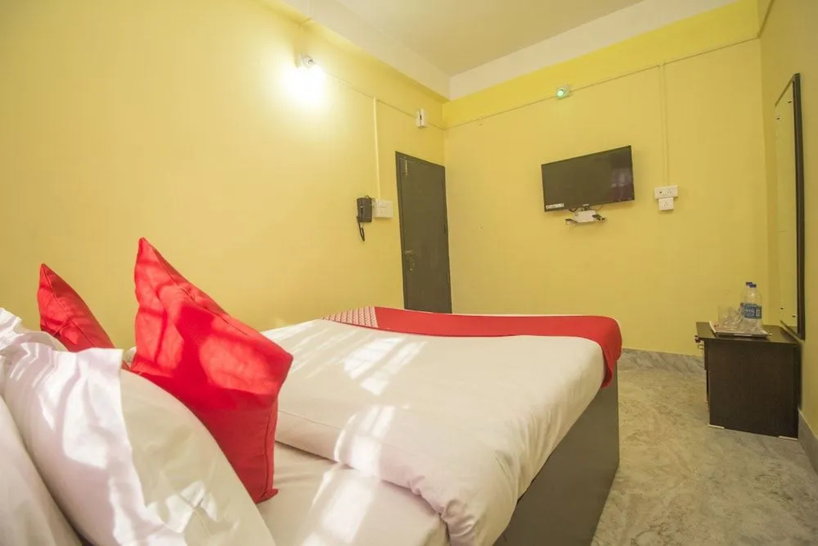 OYO 27701 Hotel Kshounish Residency