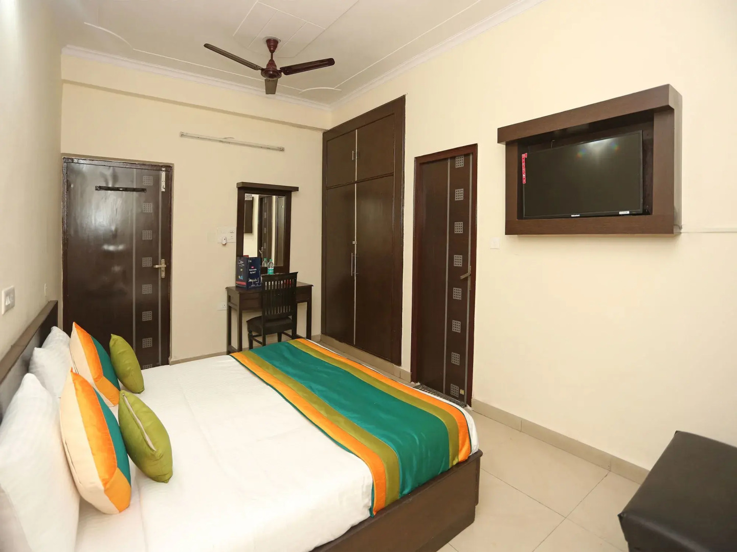 OYO 15929 Comfort Residency
