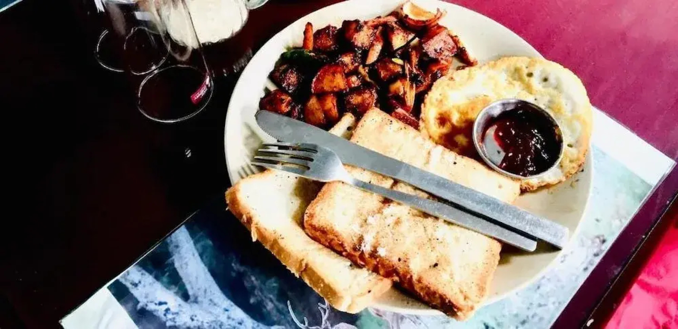 Safari Wildlife Lodge & Camp