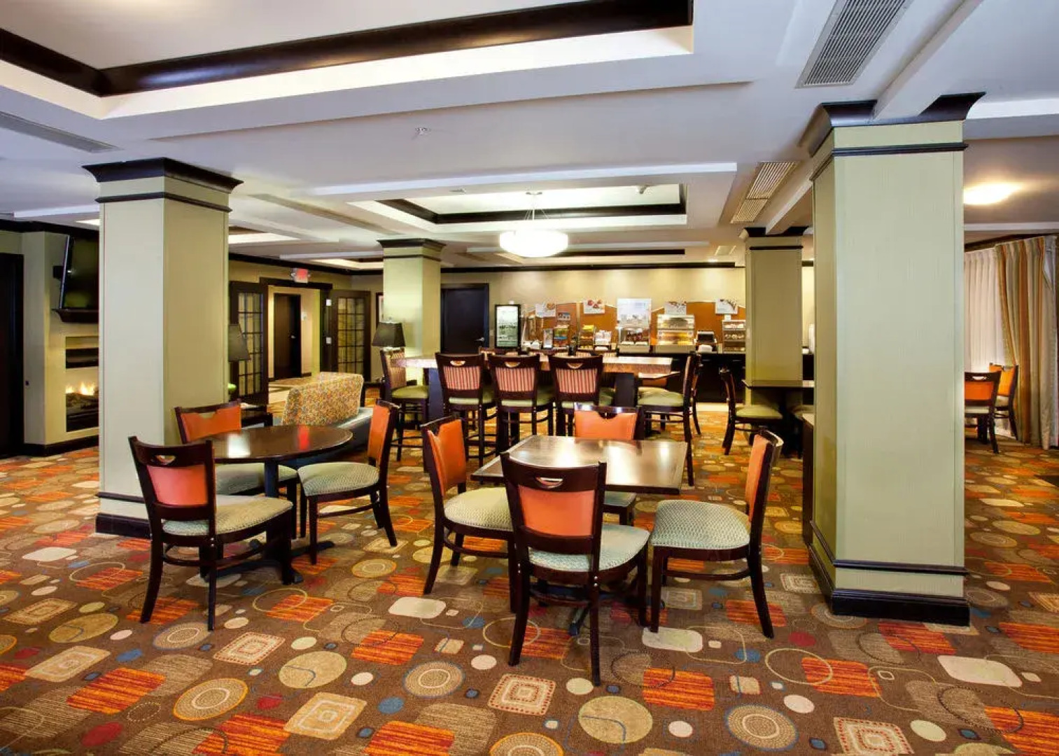 Holiday Inn Express & Suites Tulsa South Bixby