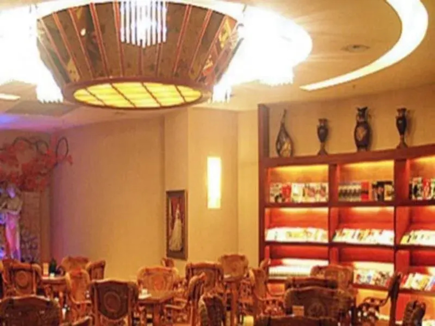 Maple International Hotel