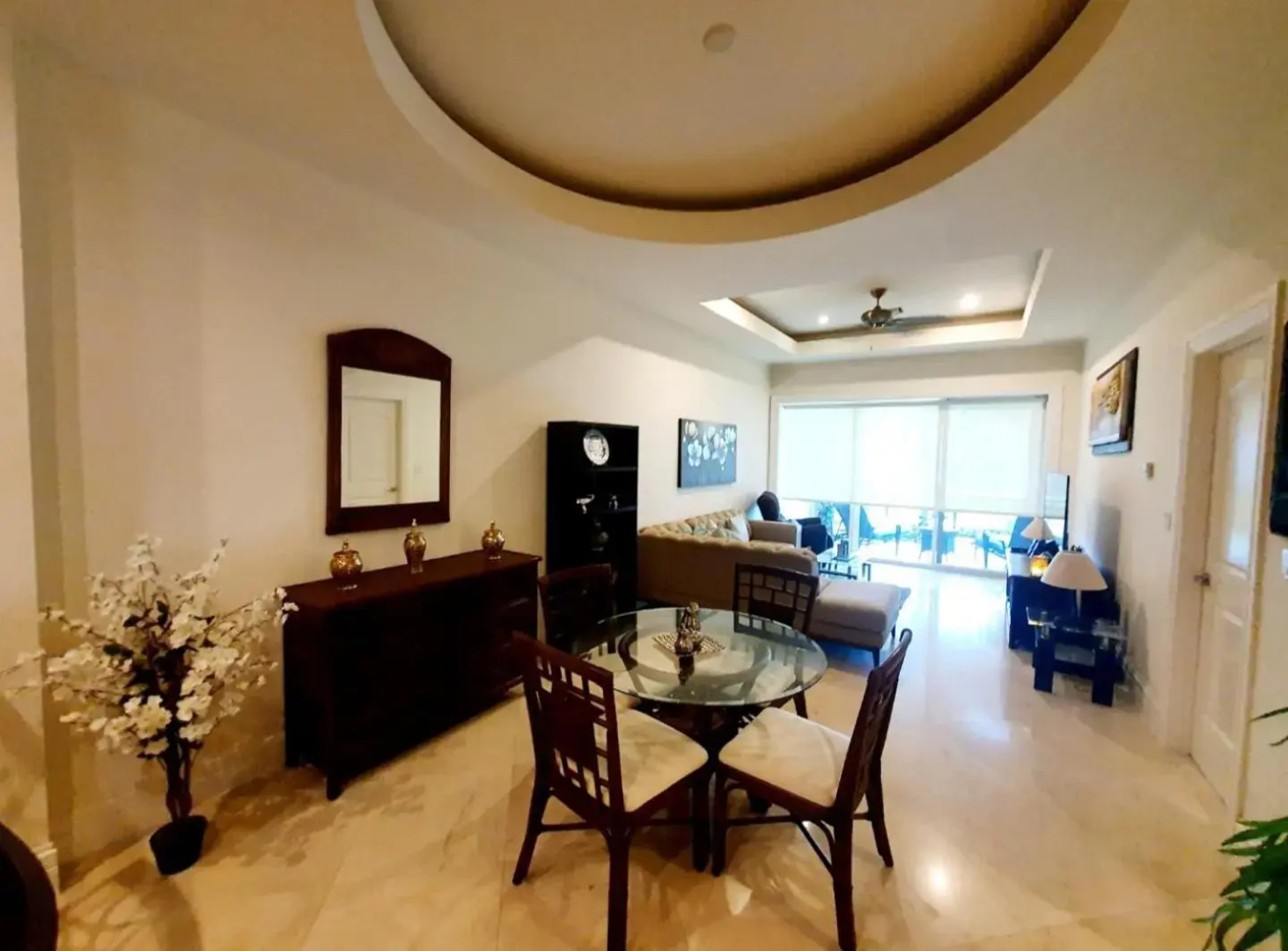 Villa Segovia @ Landmark by the Sea