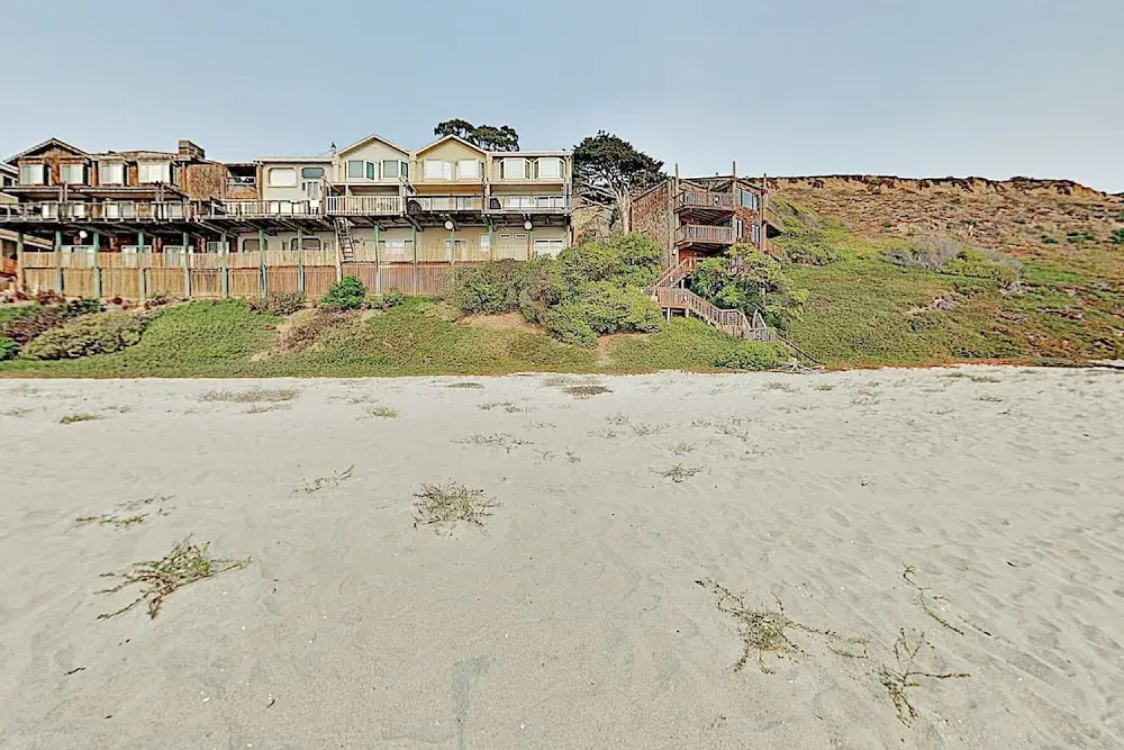 Mer De Calladonn - Ocean-View Oasis w/ Balcony townhouse
