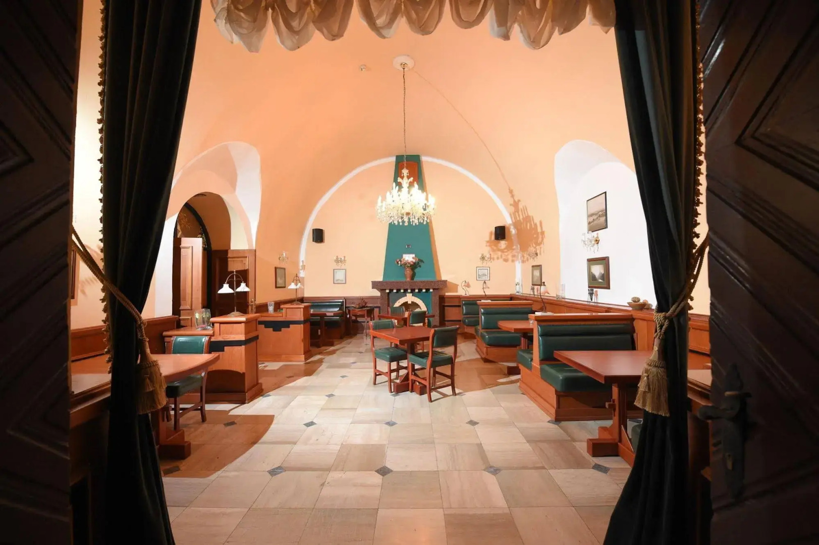 Garni Hotel Leopold I