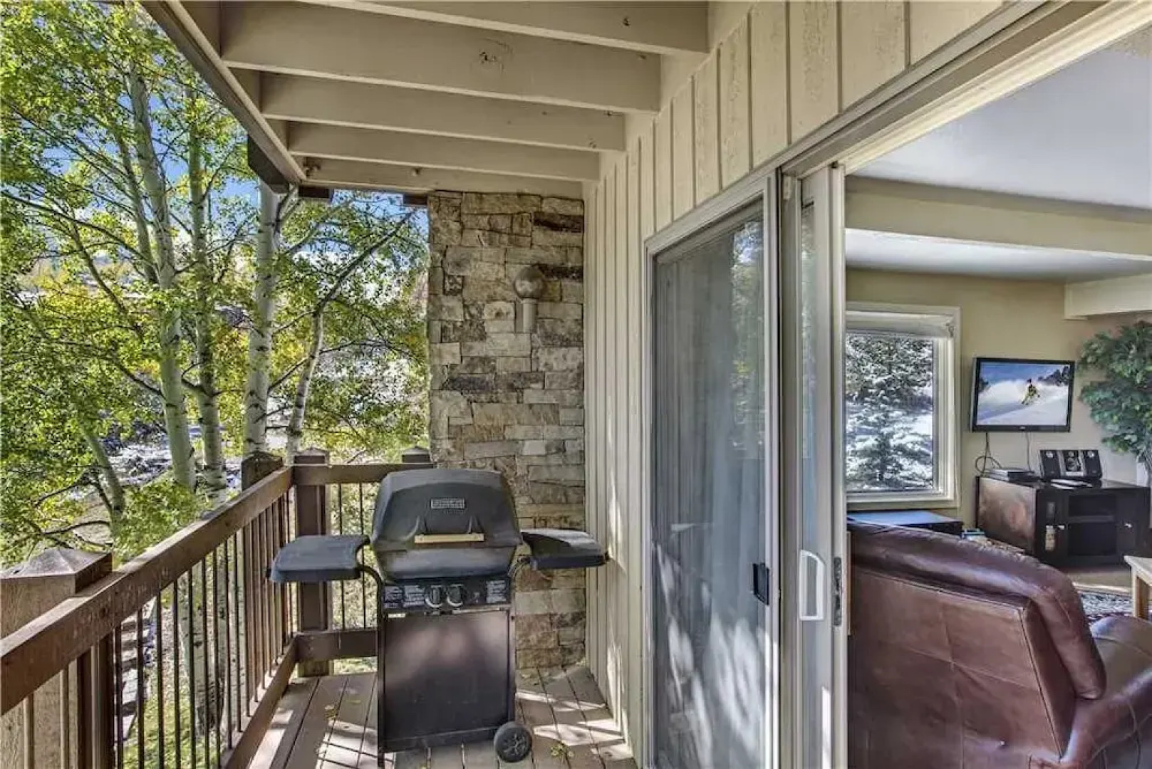 Woodbridge 19C - 2 Bedrooms Condo