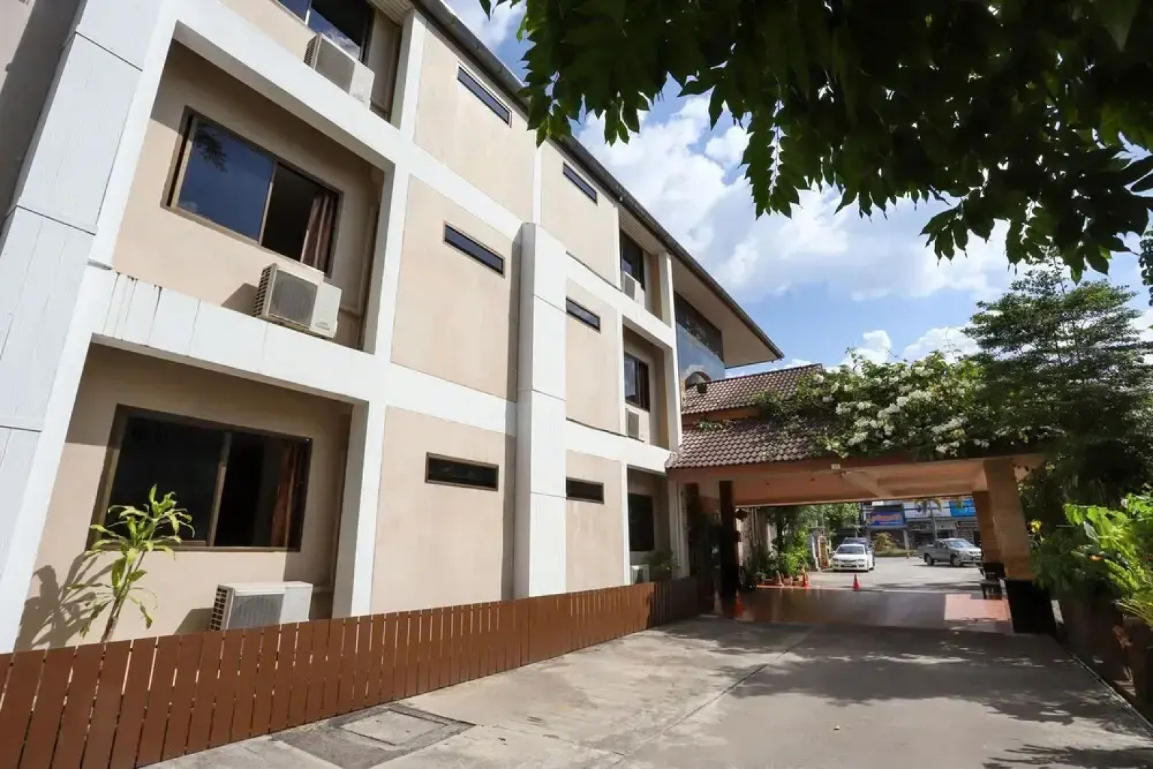 Where The Sea Meets You - Bang Saphan