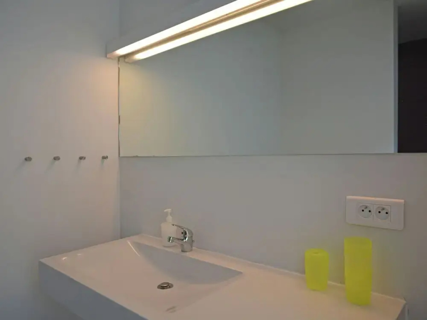 18th Century Farmhouse on a Domain of 1.2 ha With Vineyard, Private Swimming Pool, and Pool House