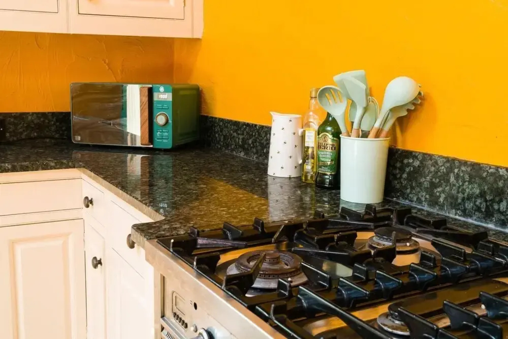 Idyllic Country Suite