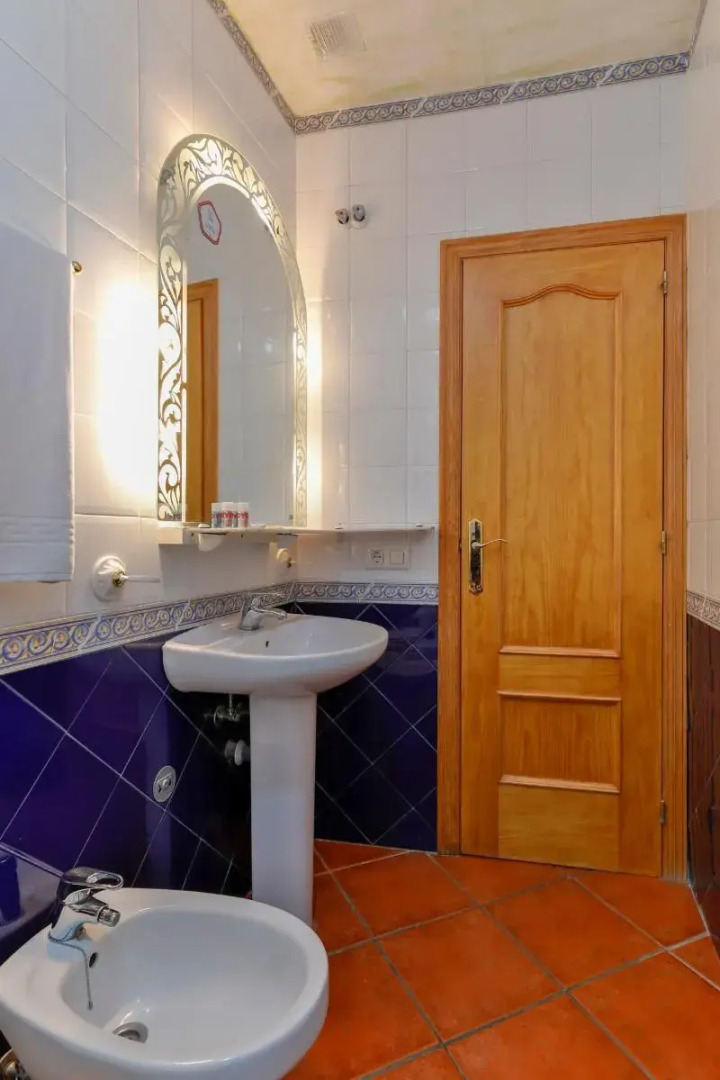 Hotel Las Palmeras by Vivere Stays