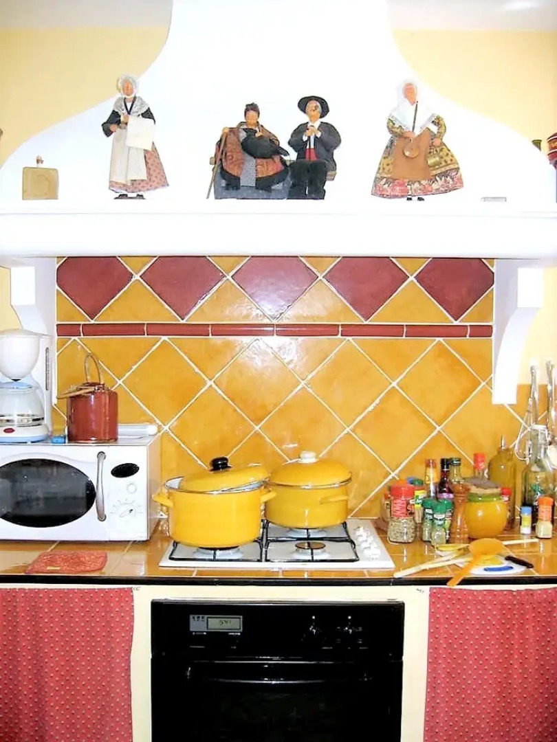 Villa With 5 Bedrooms in Saint Saturnin les Apt, With Wonderful Mounta