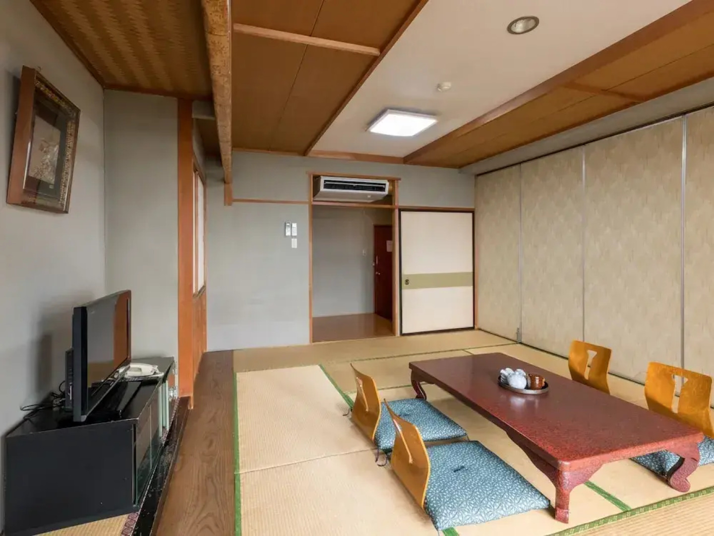 Tabist Marutora Bekkan Nishio Kira