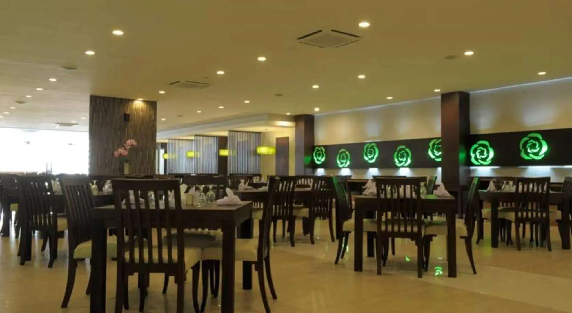 Lombok Plaza Hotel & Convention