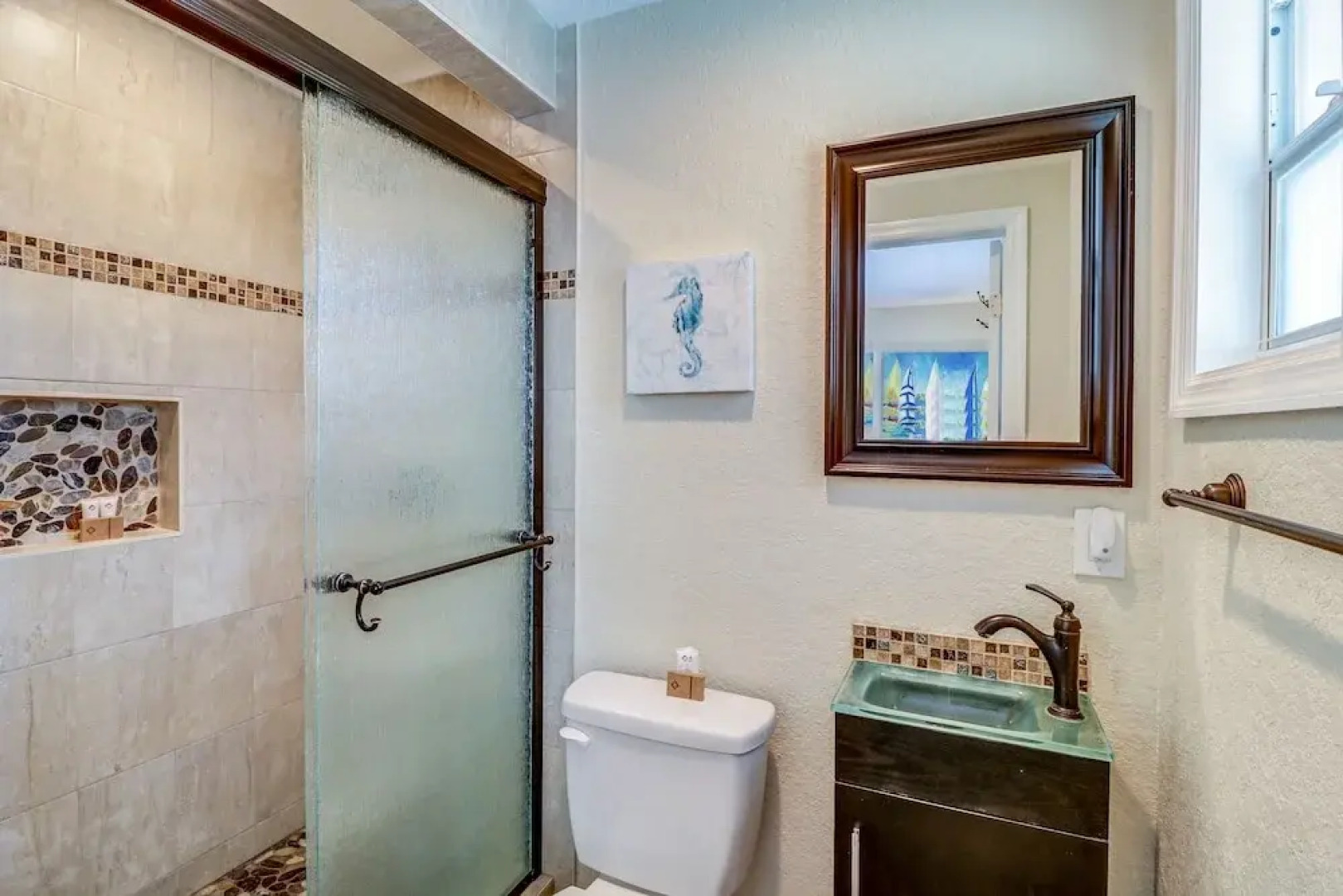 New Listing! Spacious Haven W/ Pool & Hot Tub 5 Bedroom Home