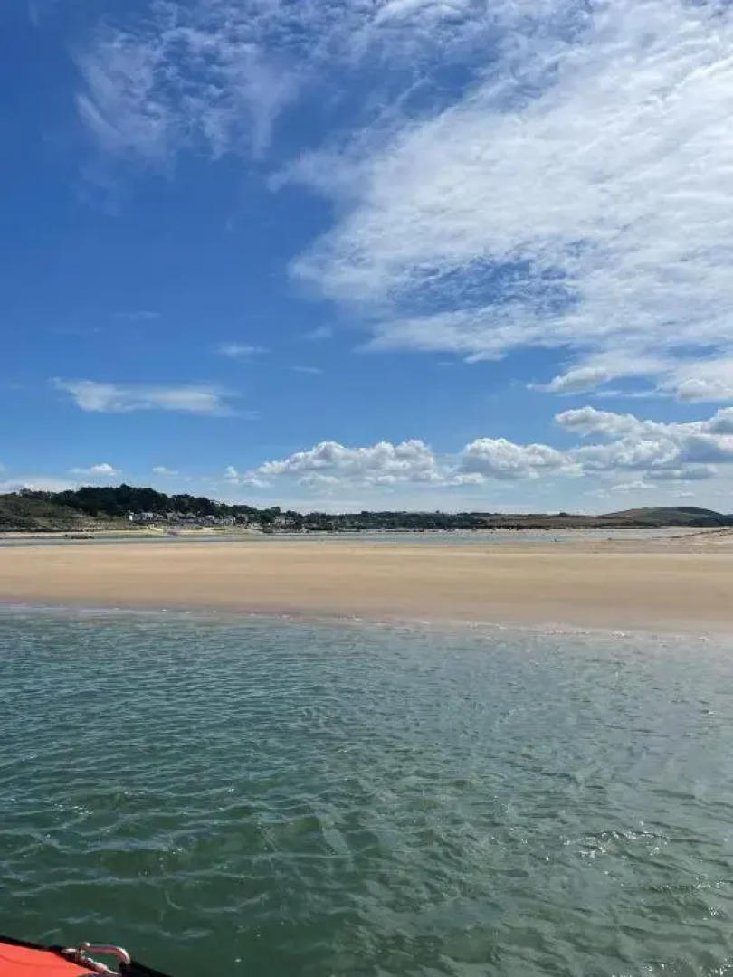 Sunny Corner, Padstow. Spacious 3 bedrooms, 2.5 bathrooms, parking, garden.