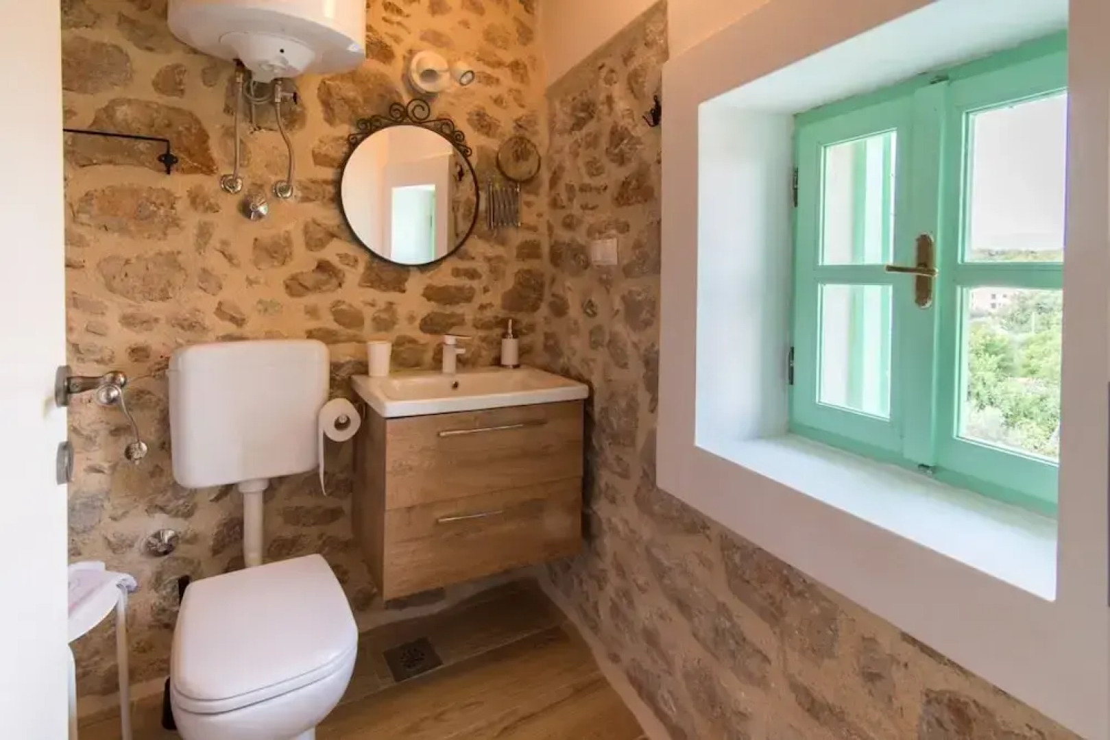 Peace - Rustic With Pool - H