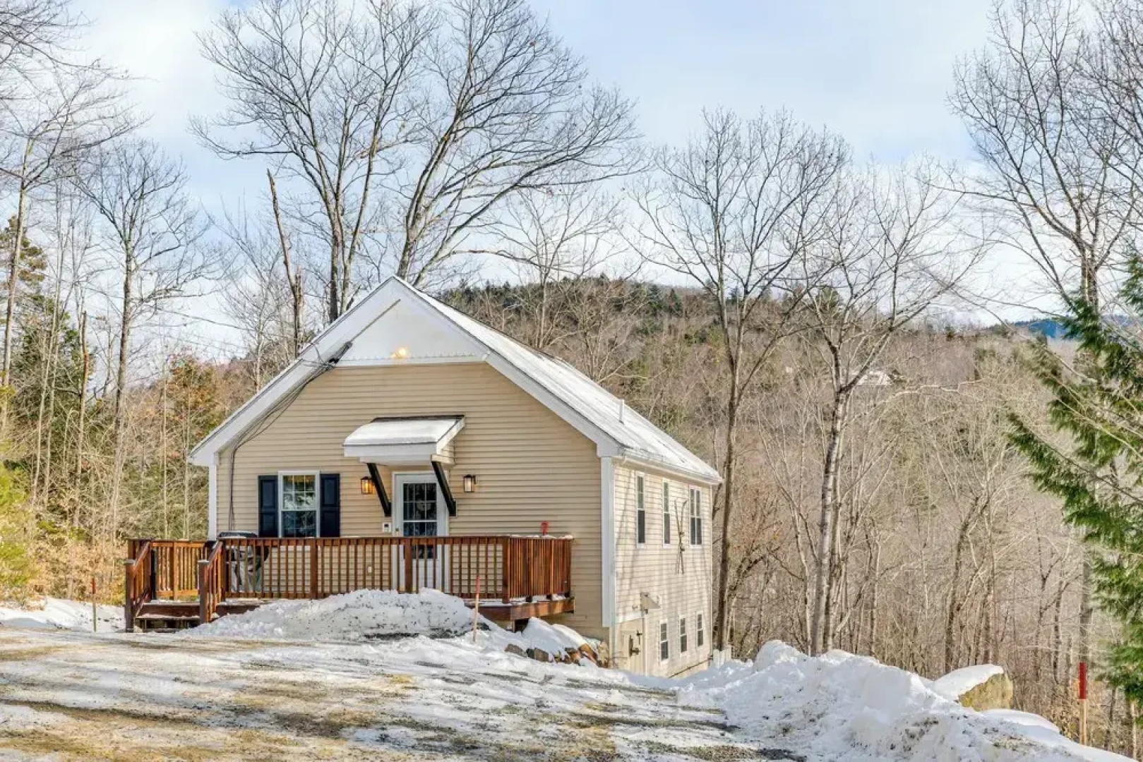 Ski, Hike & More: White Mountains Family Home