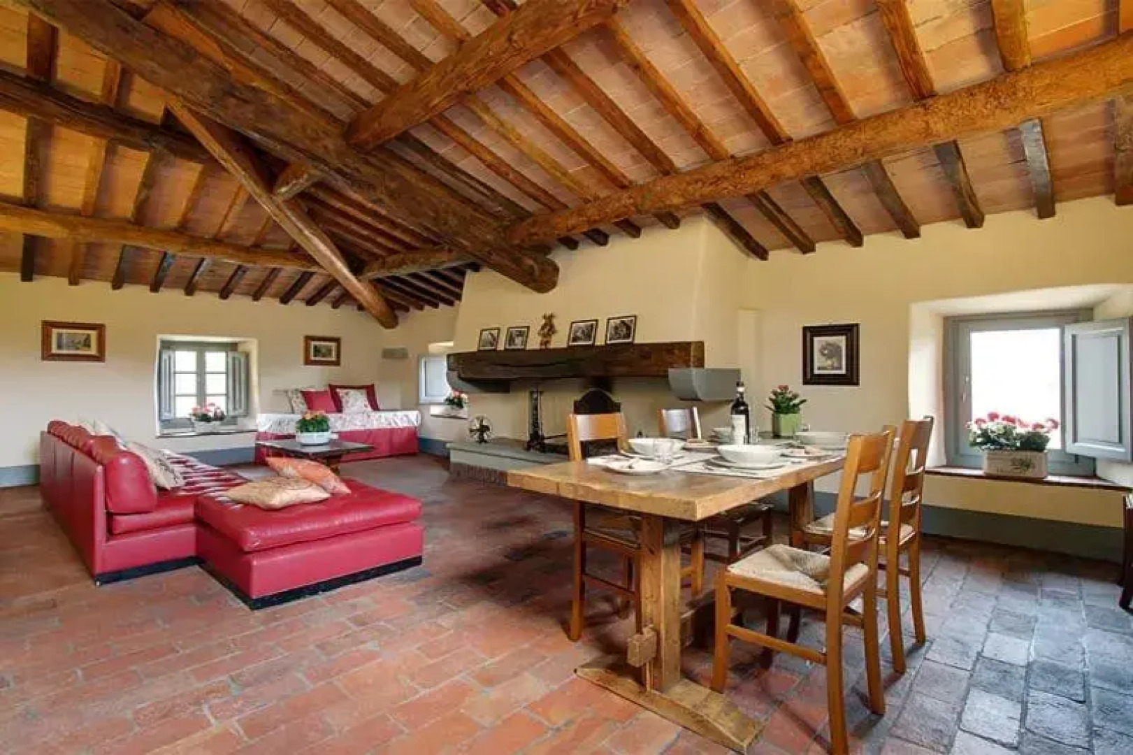 Casaglia 2 · Apartment With Shared Pool