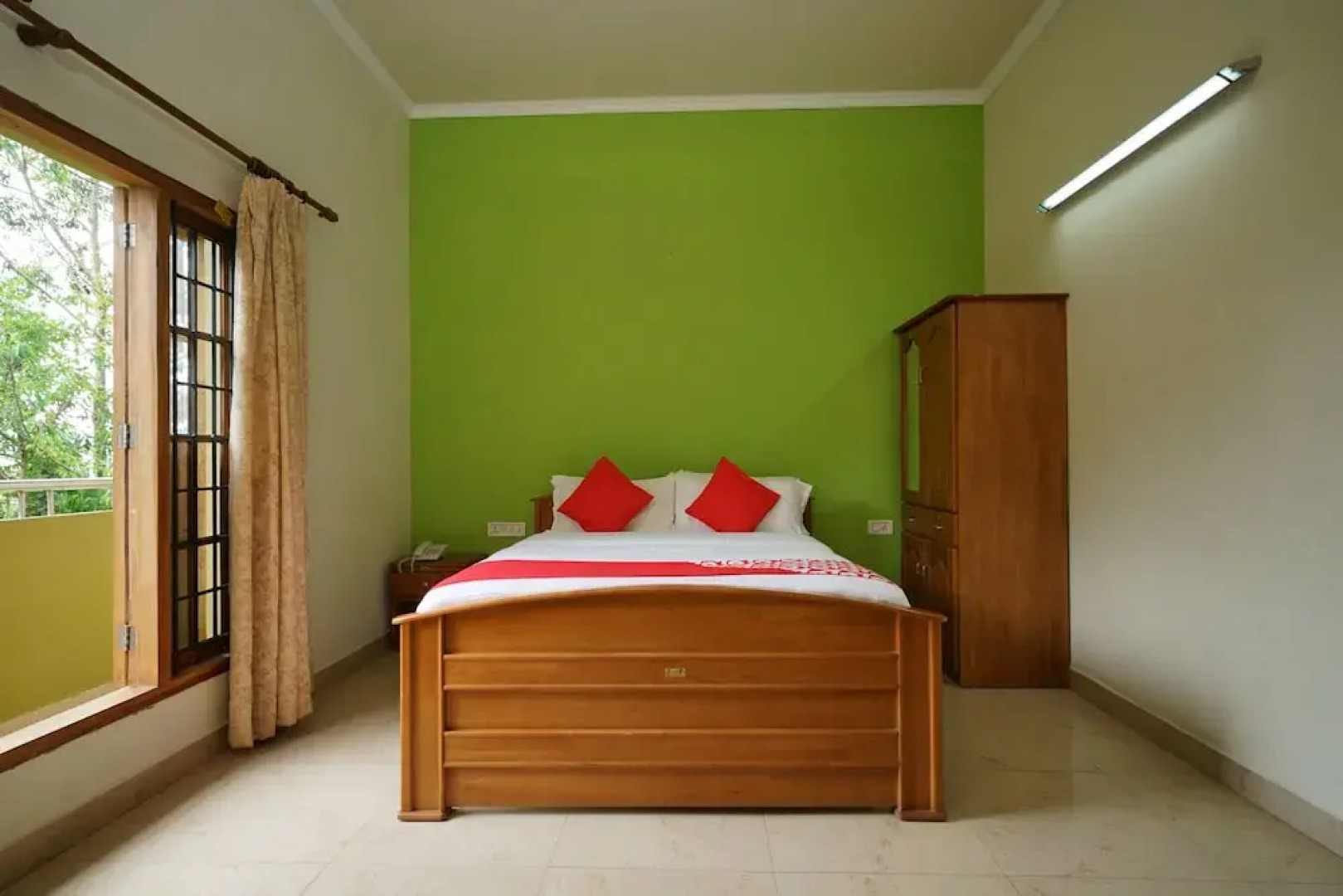 OYO 24059 Munnar Crown