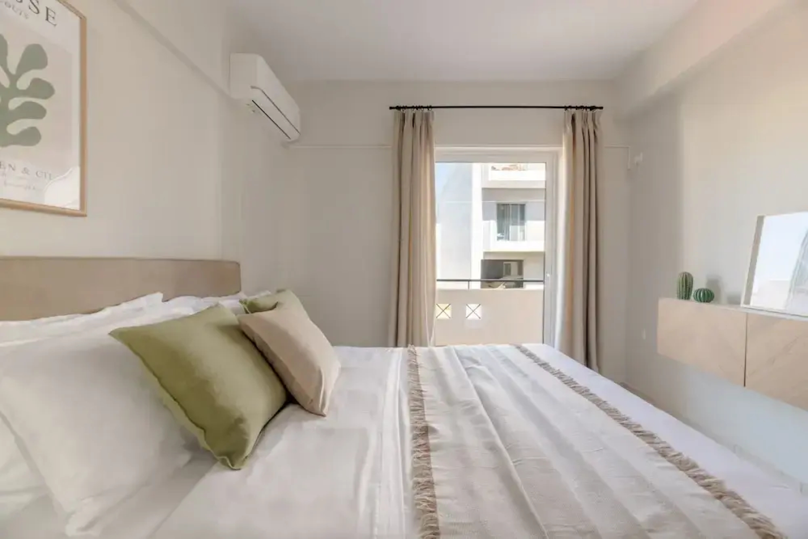Superior 3BR Apartment in Chalandri