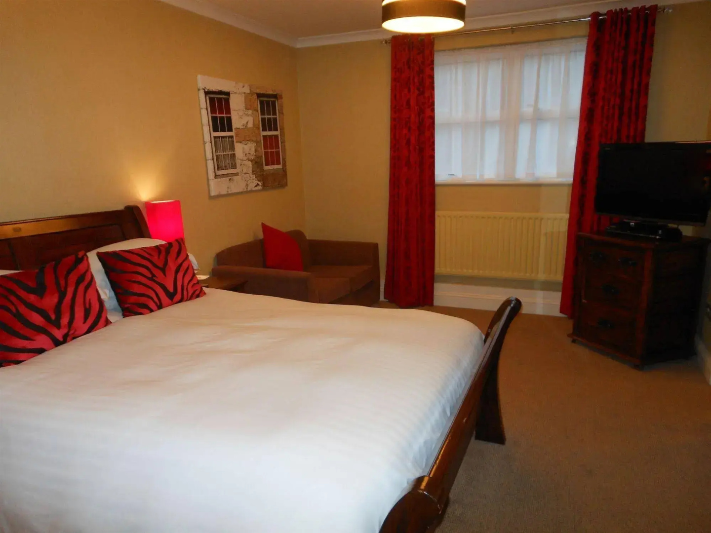 The Inn Boutique Hotel Bar and Restaurant