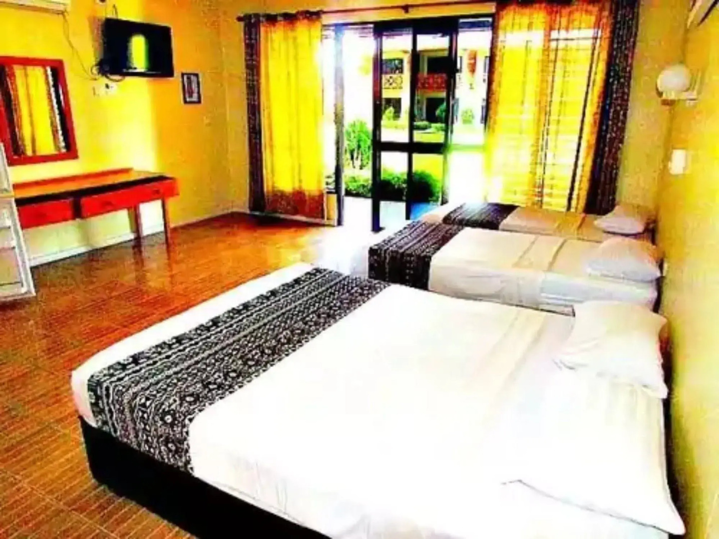 Wailoaloa Beach Resort Fiji