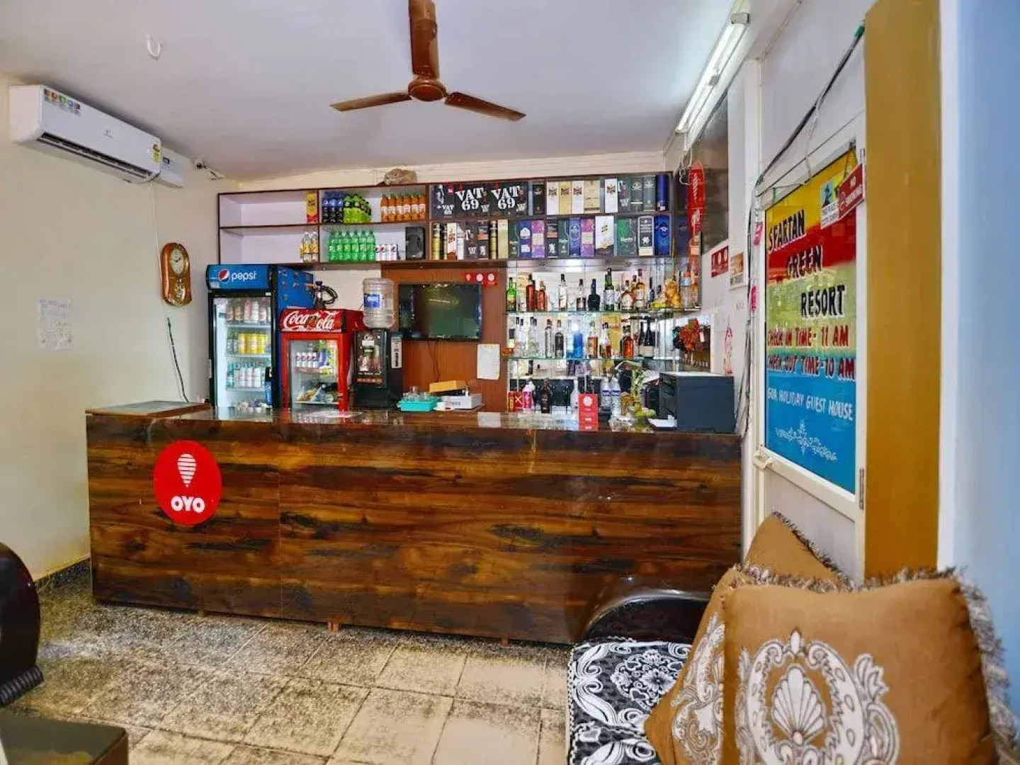 OYO 7258 Spartan Inn Standard