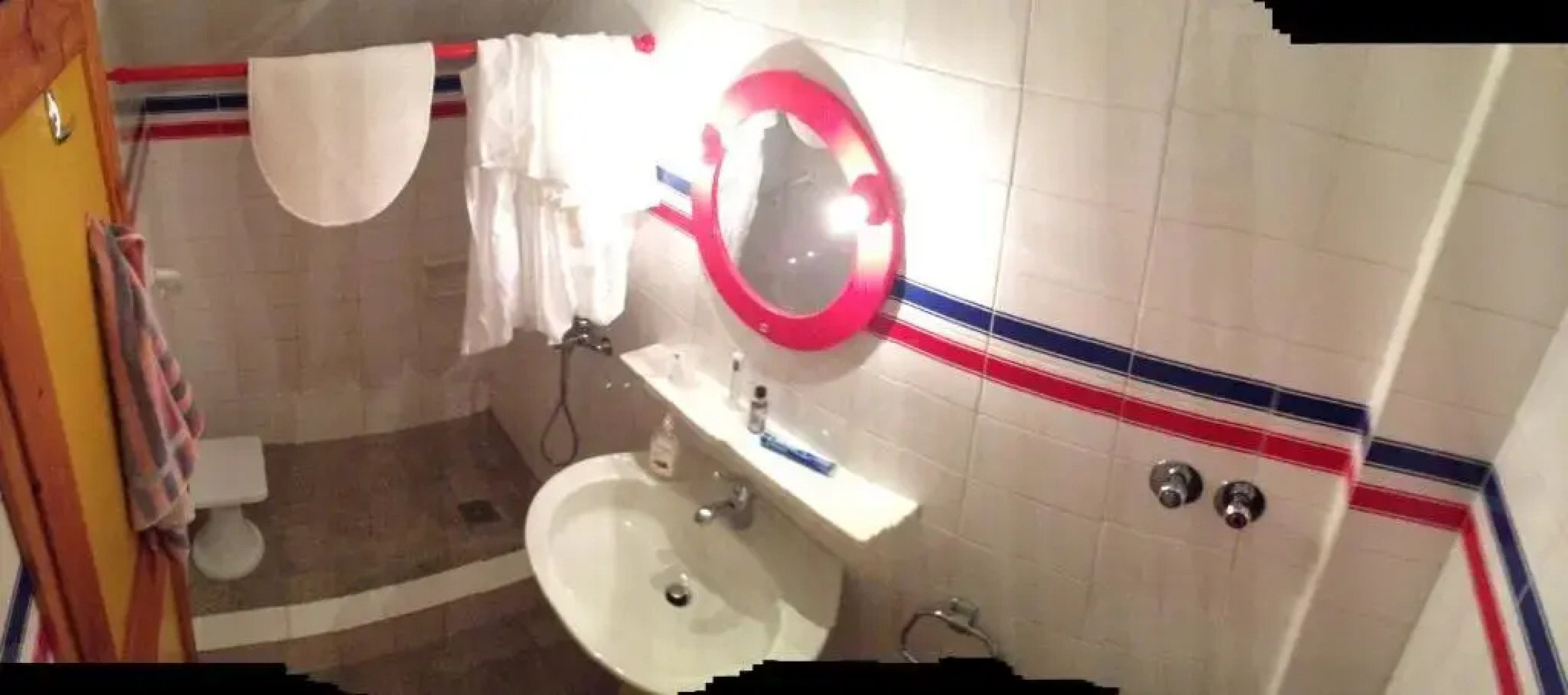 Secluded 1.8 acre garden Villa, for exclusive use with Stunning Views.